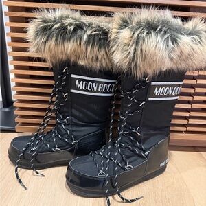 Moon Boot Women's Black Boots with Fur Trim